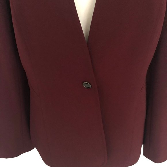 Tahari Burgundy Blazer - Picture 3 of 6